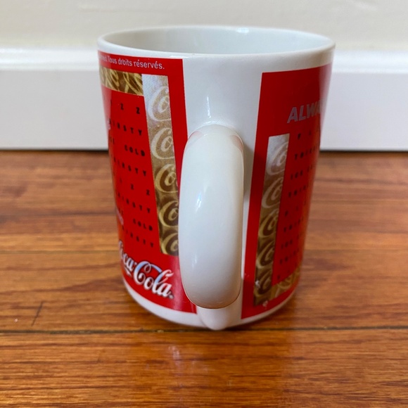 Set of 3 1997 Coca-Cola® Collector Mugs - Picture 16 of 16